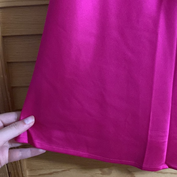 Express Satin Top - Picture 4 of 5